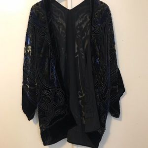 Boho Lagan Look velvet print kimono